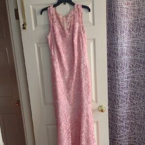 Tadsahi Shoji Pink Lace Sleeveless Evening Gown